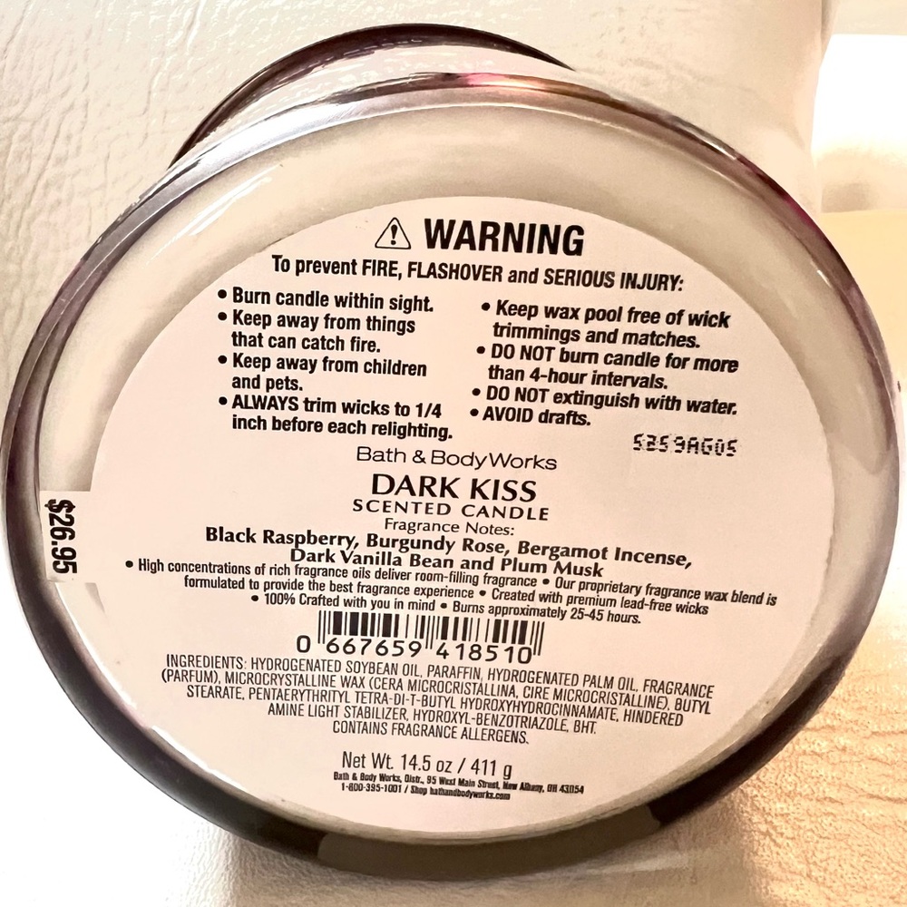 Dark Kiss Candle! - Picture 3 of 3